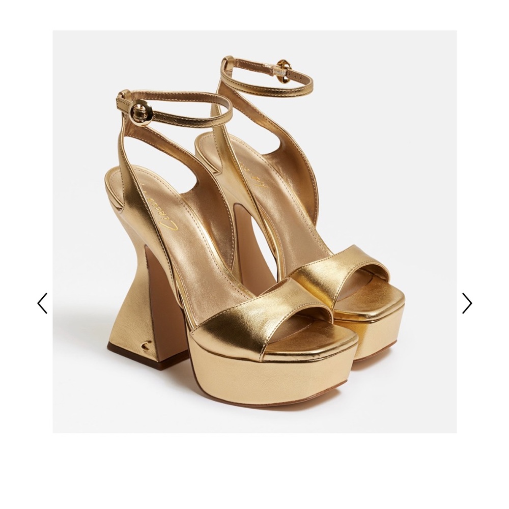 Circus Ny Sam Edelman Alisa gold sculpted platform heel 8.5
